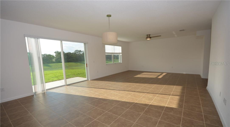 DAVENPORT, Florida 33837, 4 Bedrooms Bedrooms, ,3 BathroomsBathrooms,Residential,For Sale,SEVILLE,0,MFRTB8491359