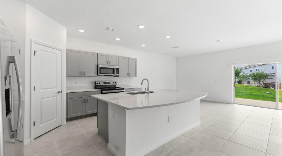 KISSIMMEE, Florida 34746, 3 Bedrooms Bedrooms, ,2 BathroomsBathrooms,Residential,For Sale,ANCHOR BEND,0,MFRO6394862