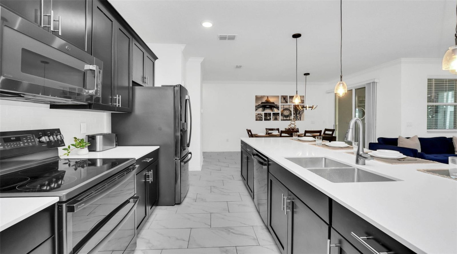 DAVENPORT, Florida 33896, 4 Bedrooms Bedrooms, ,3 BathroomsBathrooms,Residential,For Sale,LEADER,0,MFRTB8492291