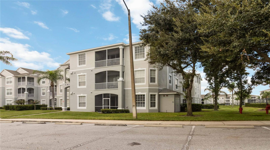 KISSIMMEE, Florida 34747, 3 Bedrooms Bedrooms, ,2 BathroomsBathrooms,Residential,For Sale,COCONUT PALM,0,MFRO6393591