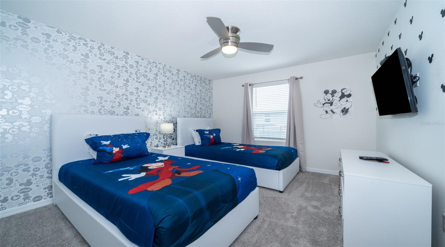 KISSIMMEE, Florida 34747, 4 Bedrooms Bedrooms, ,4 BathroomsBathrooms,Residential,For Sale,TROPICAL PALMS,0,MFRS5137915