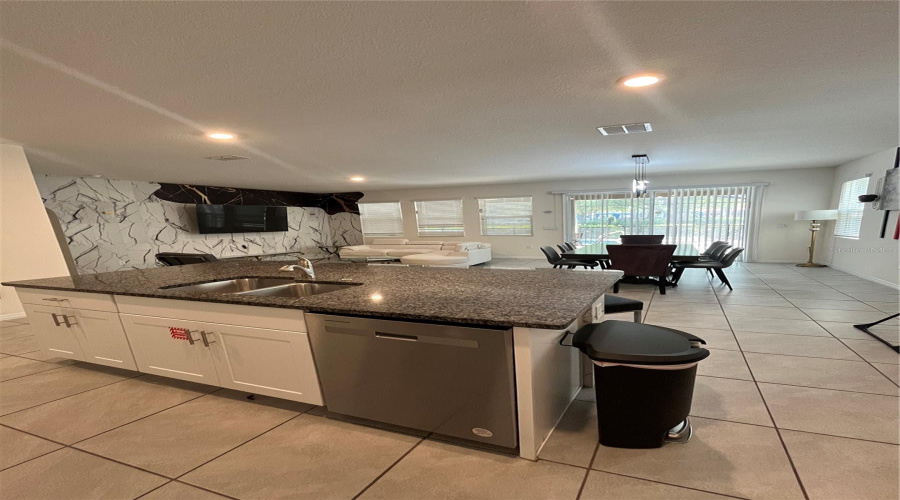 DAVENPORT, Florida 33837, 5 Bedrooms Bedrooms, ,4 BathroomsBathrooms,Residential,For Sale,OAKBOURNE,0,MFRO6394458