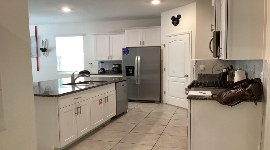 DAVENPORT, Florida 33837, 5 Bedrooms Bedrooms, ,4 BathroomsBathrooms,Residential,For Sale,OAKBOURNE,0,MFRO6394458