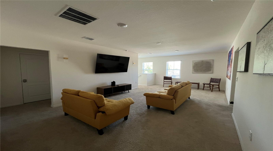 DAVENPORT, Florida 33837, 5 Bedrooms Bedrooms, ,4 BathroomsBathrooms,Residential,For Sale,OAKBOURNE,0,MFRO6394458