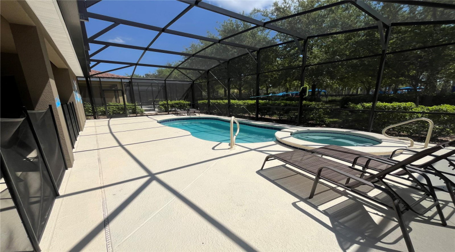 DAVENPORT, Florida 33837, 5 Bedrooms Bedrooms, ,4 BathroomsBathrooms,Residential,For Sale,OAKBOURNE,0,MFRO6394458