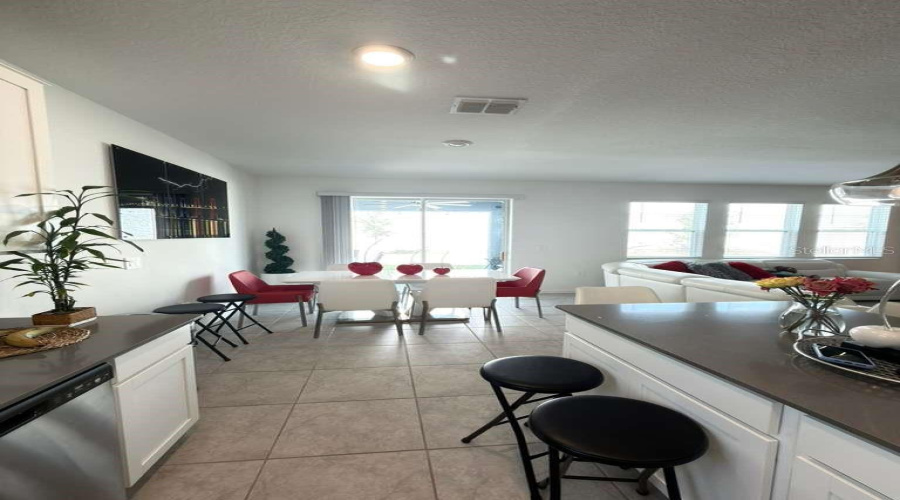 DAVENPORT, Florida 33837, 4 Bedrooms Bedrooms, ,2 BathroomsBathrooms,Residential,For Sale,POMELO,0,MFRS5146726