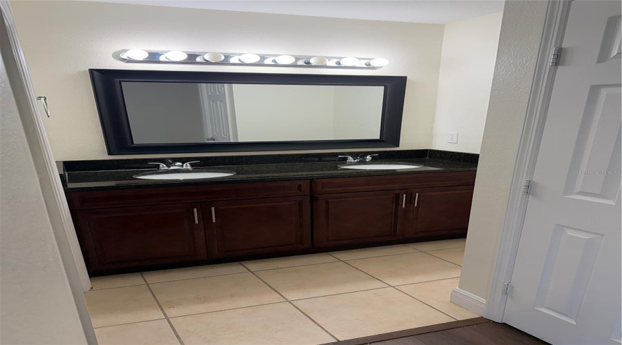 KISSIMMEE, Florida 34746, 3 Bedrooms Bedrooms, ,2 BathroomsBathrooms,Residential,For Sale,CLUB CORTILE,0,MFRO6390196