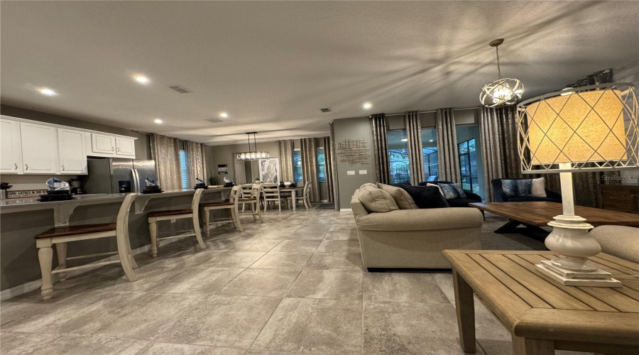 KISSIMMEE, Florida 34747, 7 Bedrooms Bedrooms, ,4 BathroomsBathrooms,Residential,For Sale,AMELIA DOWNS,0,MFRO6390580