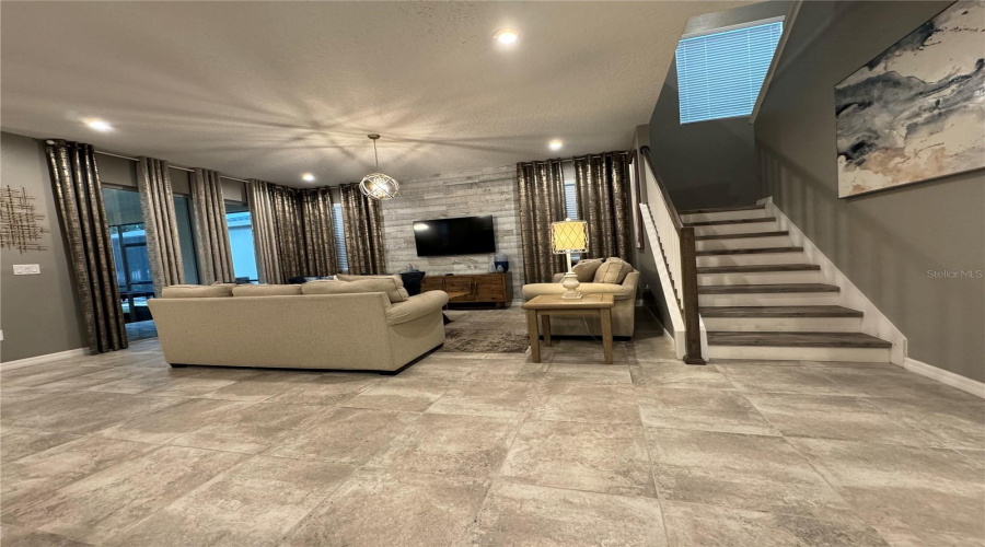 KISSIMMEE, Florida 34747, 7 Bedrooms Bedrooms, ,4 BathroomsBathrooms,Residential,For Sale,AMELIA DOWNS,0,MFRO6390580