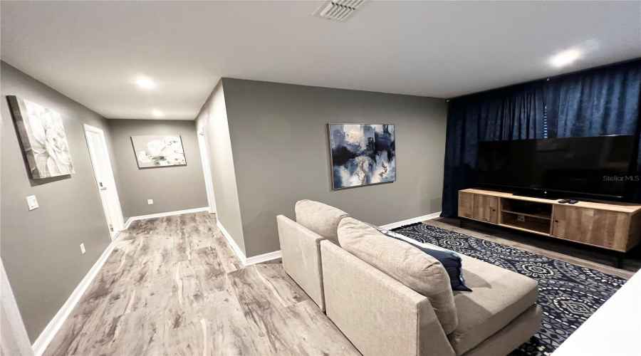 KISSIMMEE, Florida 34747, 7 Bedrooms Bedrooms, ,4 BathroomsBathrooms,Residential,For Sale,AMELIA DOWNS,0,MFRO6390580