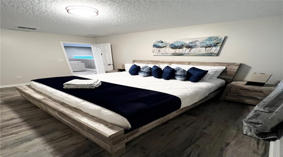 KISSIMMEE, Florida 34747, 7 Bedrooms Bedrooms, ,4 BathroomsBathrooms,Residential,For Sale,AMELIA DOWNS,0,MFRO6390580