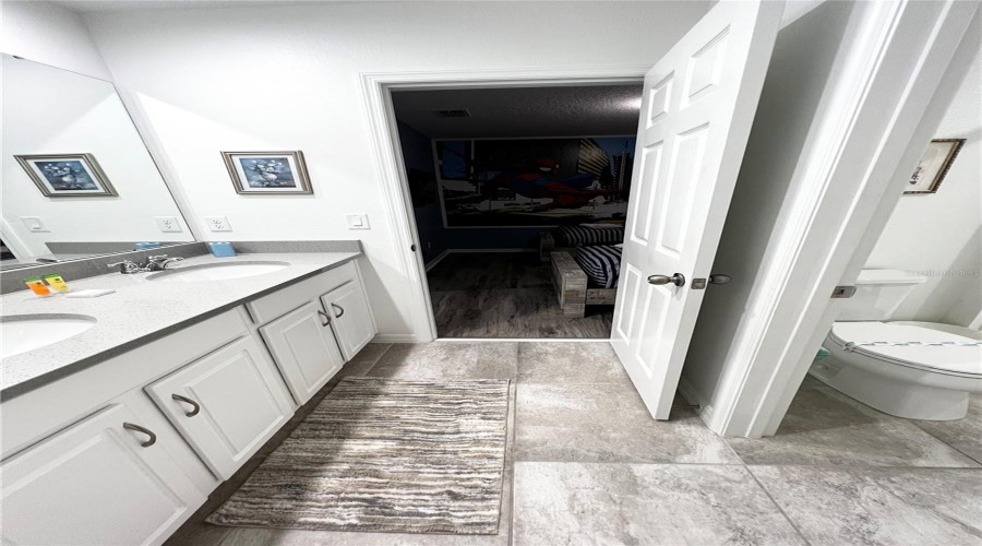 KISSIMMEE, Florida 34747, 7 Bedrooms Bedrooms, ,4 BathroomsBathrooms,Residential,For Sale,AMELIA DOWNS,0,MFRO6390580