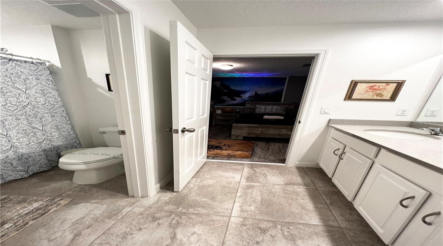 KISSIMMEE, Florida 34747, 7 Bedrooms Bedrooms, ,4 BathroomsBathrooms,Residential,For Sale,AMELIA DOWNS,0,MFRO6390580