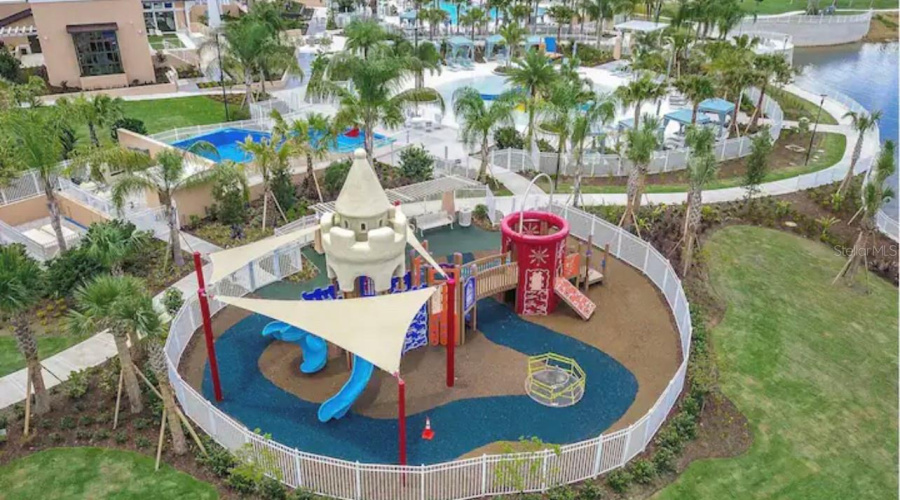 KISSIMMEE, Florida 34747, 7 Bedrooms Bedrooms, ,4 BathroomsBathrooms,Residential,For Sale,AMELIA DOWNS,0,MFRO6390580