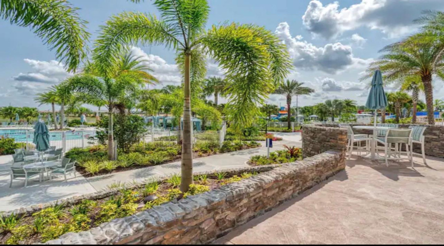 KISSIMMEE, Florida 34747, 7 Bedrooms Bedrooms, ,4 BathroomsBathrooms,Residential,For Sale,AMELIA DOWNS,0,MFRO6390580