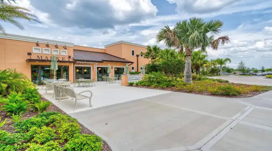 KISSIMMEE, Florida 34747, 7 Bedrooms Bedrooms, ,4 BathroomsBathrooms,Residential,For Sale,AMELIA DOWNS,0,MFRO6390580