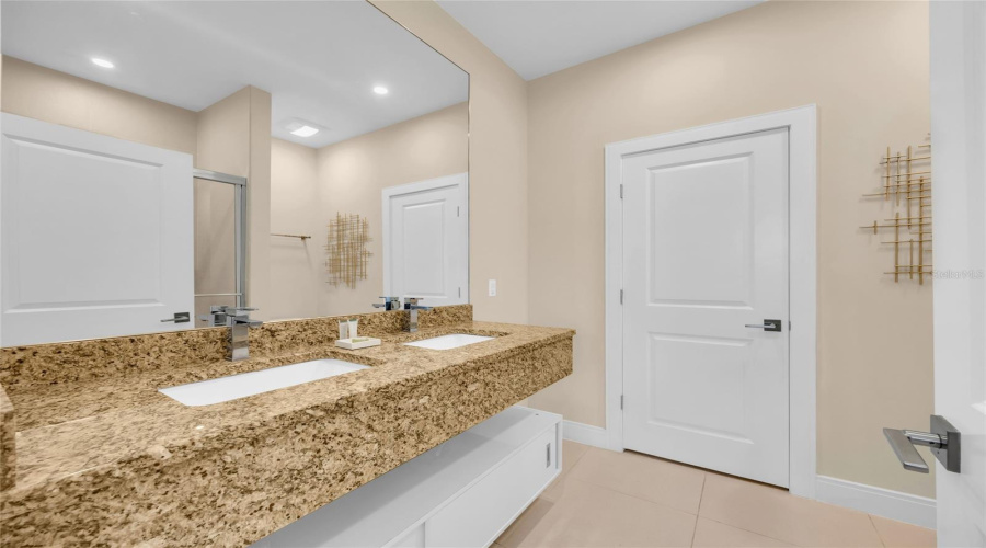 KISSIMMEE, Florida 34747, 4 Bedrooms Bedrooms, ,4 BathroomsBathrooms,Residential,For Sale,BRASILIA,0,MFRO6394706