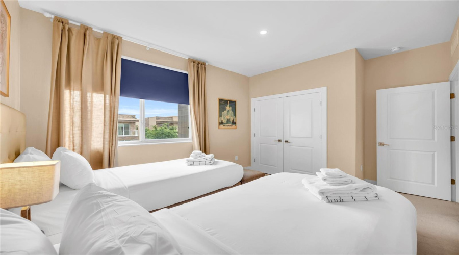 KISSIMMEE, Florida 34747, 4 Bedrooms Bedrooms, ,4 BathroomsBathrooms,Residential,For Sale,BRASILIA,0,MFRO6394706