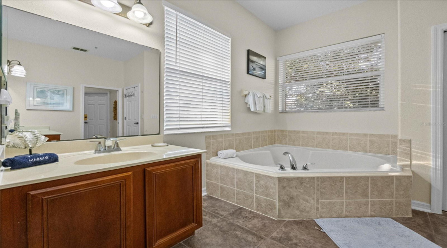 REUNION, Florida 34747, 5 Bedrooms Bedrooms, ,3 BathroomsBathrooms,Residential,For Sale,MOLONA,0,MFRS5146678