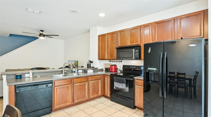 KISSIMMEE, Florida 34746, 3 Bedrooms Bedrooms, ,3 BathroomsBathrooms,Residential,For Sale,DOMINICA,0,MFRS5146885