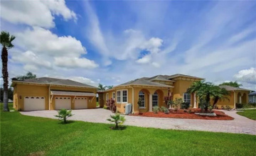 KISSIMMEE, Florida 34746, 5 Bedrooms Bedrooms, ,4 BathroomsBathrooms,Residential,For Sale,BUNKER VIEW,0,MFRO6395237