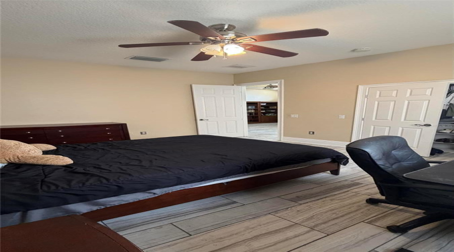 KISSIMMEE, Florida 34746, 5 Bedrooms Bedrooms, ,4 BathroomsBathrooms,Residential,For Sale,BUNKER VIEW,0,MFRO6395237