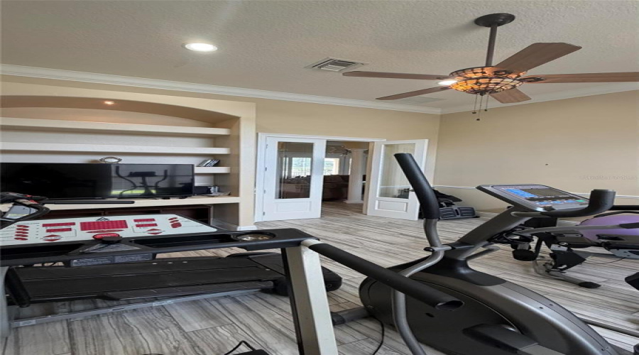 KISSIMMEE, Florida 34746, 5 Bedrooms Bedrooms, ,4 BathroomsBathrooms,Residential,For Sale,BUNKER VIEW,0,MFRO6395237