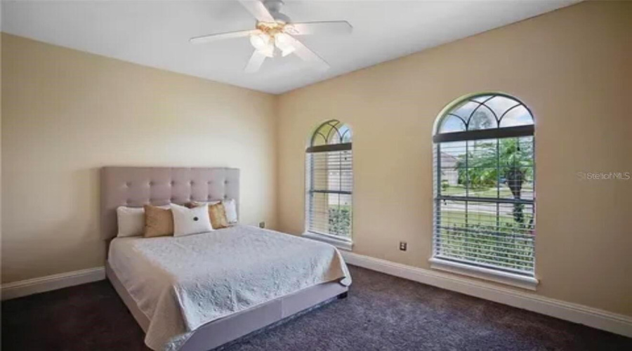 KISSIMMEE, Florida 34746, 5 Bedrooms Bedrooms, ,4 BathroomsBathrooms,Residential,For Sale,BUNKER VIEW,0,MFRO6395237