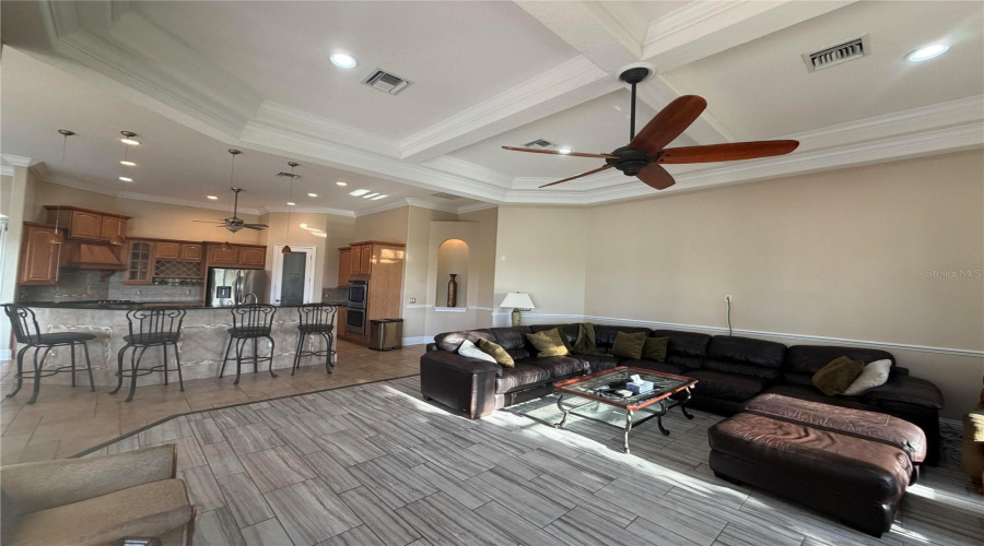 KISSIMMEE, Florida 34746, 5 Bedrooms Bedrooms, ,4 BathroomsBathrooms,Residential,For Sale,BUNKER VIEW,0,MFRO6395237