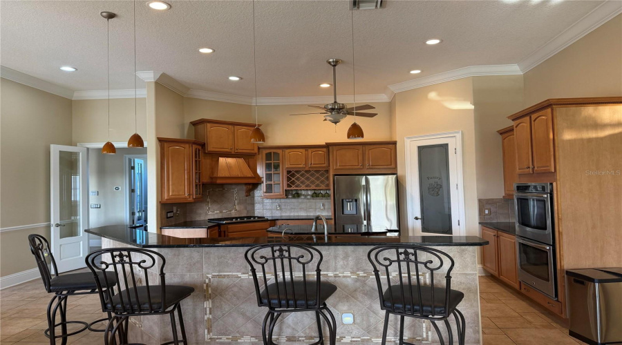 KISSIMMEE, Florida 34746, 5 Bedrooms Bedrooms, ,4 BathroomsBathrooms,Residential,For Sale,BUNKER VIEW,0,MFRO6395237