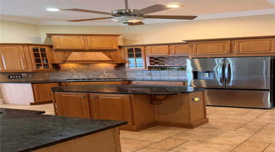 KISSIMMEE, Florida 34746, 5 Bedrooms Bedrooms, ,4 BathroomsBathrooms,Residential,For Sale,BUNKER VIEW,0,MFRO6395237