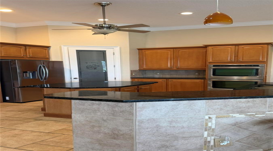 KISSIMMEE, Florida 34746, 5 Bedrooms Bedrooms, ,4 BathroomsBathrooms,Residential,For Sale,BUNKER VIEW,0,MFRO6395237