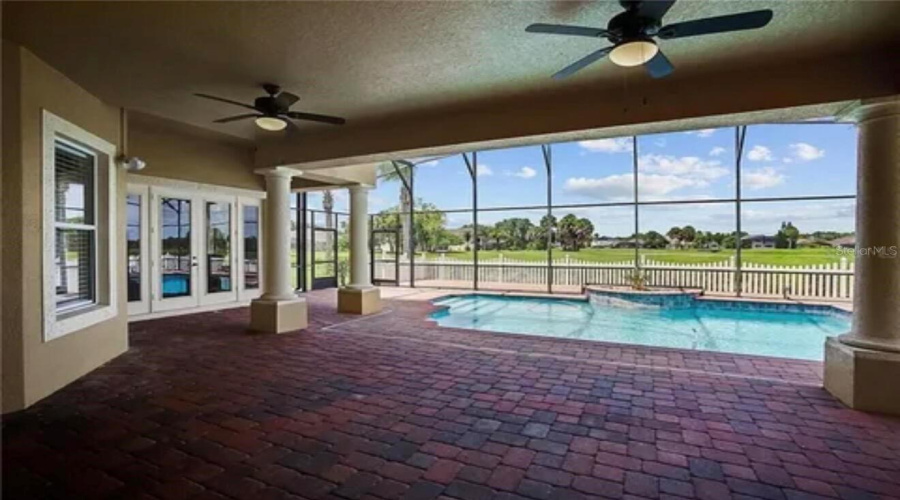 KISSIMMEE, Florida 34746, 5 Bedrooms Bedrooms, ,4 BathroomsBathrooms,Residential,For Sale,BUNKER VIEW,0,MFRO6395237
