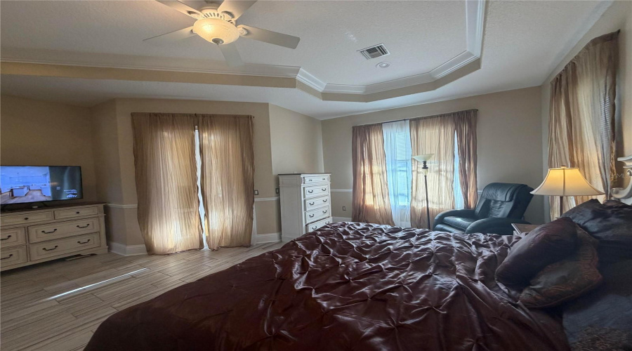 KISSIMMEE, Florida 34746, 5 Bedrooms Bedrooms, ,4 BathroomsBathrooms,Residential,For Sale,BUNKER VIEW,0,MFRO6395237