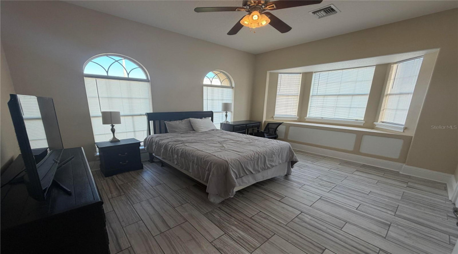 KISSIMMEE, Florida 34746, 5 Bedrooms Bedrooms, ,4 BathroomsBathrooms,Residential,For Sale,BUNKER VIEW,0,MFRO6395237