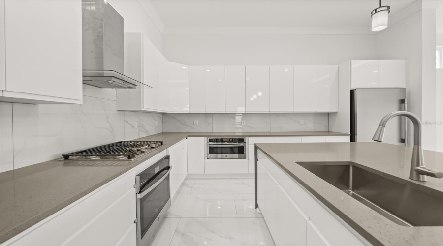 KISSIMMEE, Florida 34747, 9 Bedrooms Bedrooms, ,8 BathroomsBathrooms,Residential,For Sale,WHITEMARSH,0,MFRO6395185