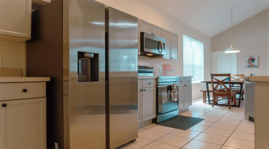 KISSIMMEE, Florida 34747, 5 Bedrooms Bedrooms, ,3 BathroomsBathrooms,Residential,For Sale,FAN PALM,0,MFRO6395292