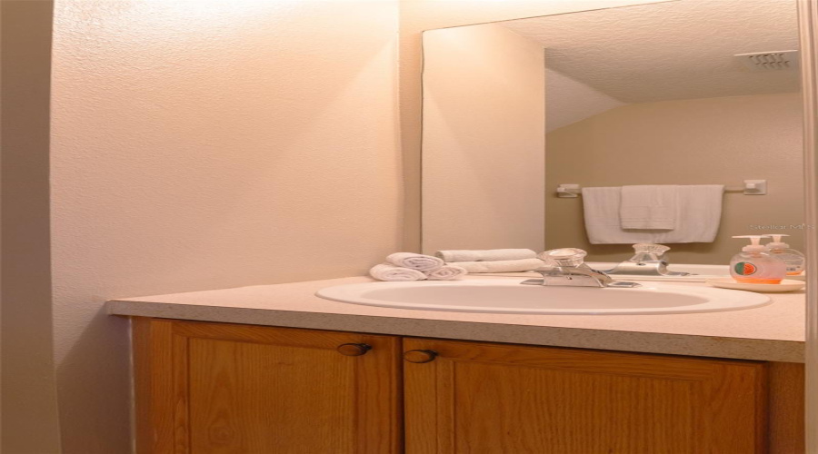 KISSIMMEE, Florida 34747, 5 Bedrooms Bedrooms, ,3 BathroomsBathrooms,Residential,For Sale,FAN PALM,0,MFRO6395292