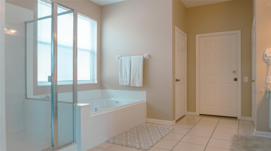 KISSIMMEE, Florida 34747, 5 Bedrooms Bedrooms, ,3 BathroomsBathrooms,Residential,For Sale,FAN PALM,0,MFRO6395292