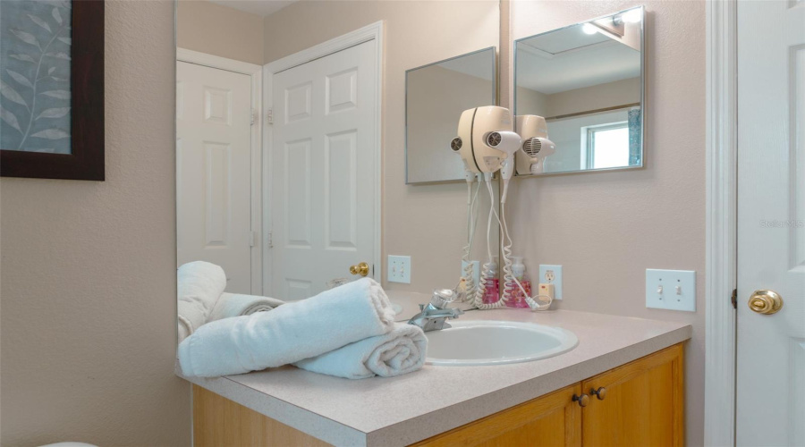 KISSIMMEE, Florida 34747, 5 Bedrooms Bedrooms, ,3 BathroomsBathrooms,Residential,For Sale,FAN PALM,0,MFRO6395292