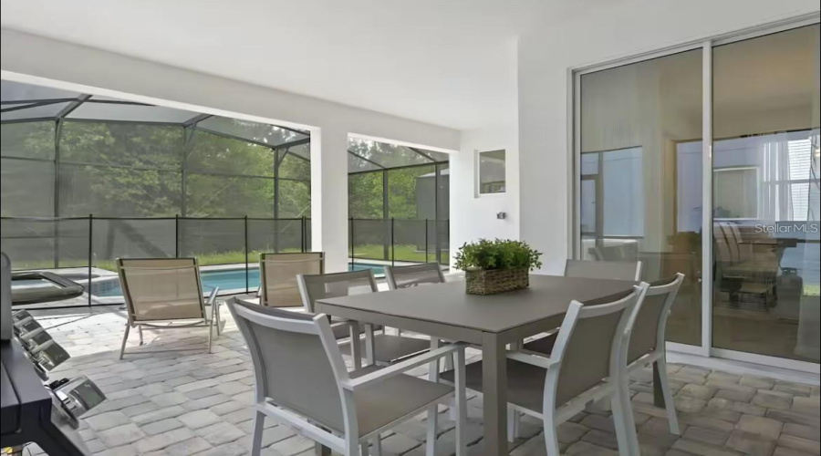 KISSIMMEE, Florida 34747, 6 Bedrooms Bedrooms, ,4 BathroomsBathrooms,Residential,For Sale,TROPICAL PALMS,0,MFRO6395222