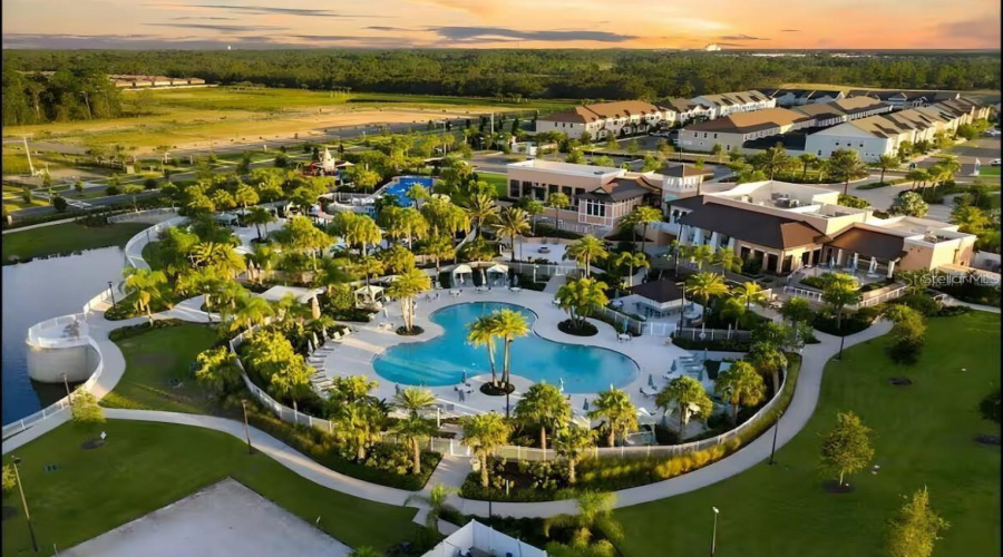 KISSIMMEE, Florida 34747, 6 Bedrooms Bedrooms, ,4 BathroomsBathrooms,Residential,For Sale,TROPICAL PALMS,0,MFRO6395222