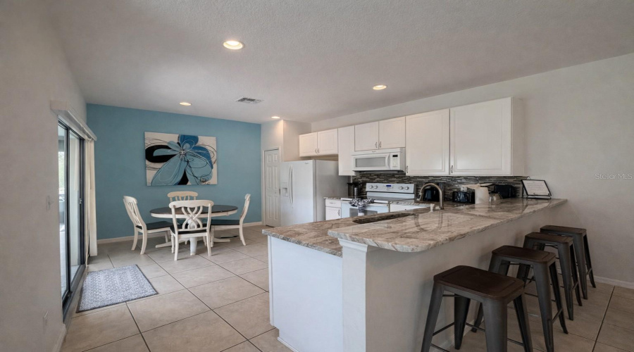 KISSIMMEE, Florida 34746, 6 Bedrooms Bedrooms, ,4 BathroomsBathrooms,Residential,For Sale,SANTOSH,0,MFRO6393947