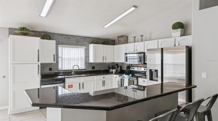 KISSIMMEE, Florida 34747, 5 Bedrooms Bedrooms, ,4 BathroomsBathrooms,Residential,For Sale,ROARING CREEK,0,MFRO6371323