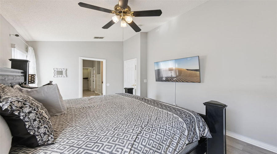 KISSIMMEE, Florida 34747, 5 Bedrooms Bedrooms, ,4 BathroomsBathrooms,Residential,For Sale,ROARING CREEK,0,MFRO6371323