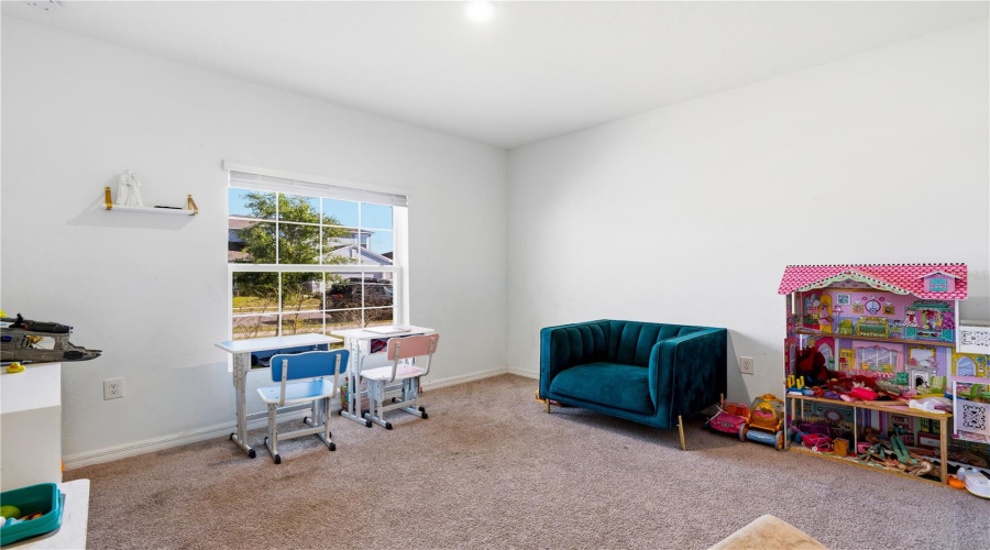 DAVENPORT, Florida 33897, 5 Bedrooms Bedrooms, ,3 BathroomsBathrooms,Residential,For Sale,COSTA BLANCA,0,MFRO6394031