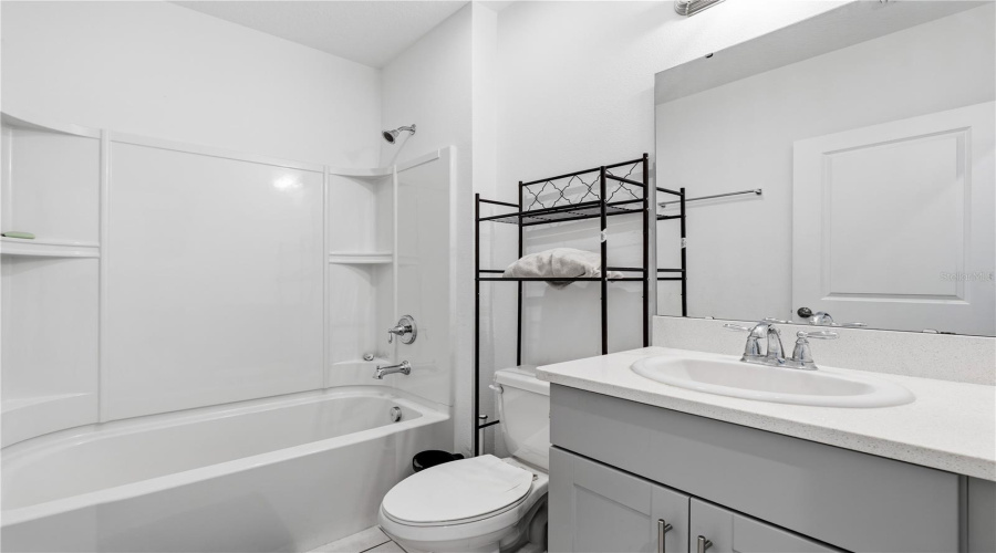 DAVENPORT, Florida 33897, 5 Bedrooms Bedrooms, ,3 BathroomsBathrooms,Residential,For Sale,COSTA BLANCA,0,MFRO6394031