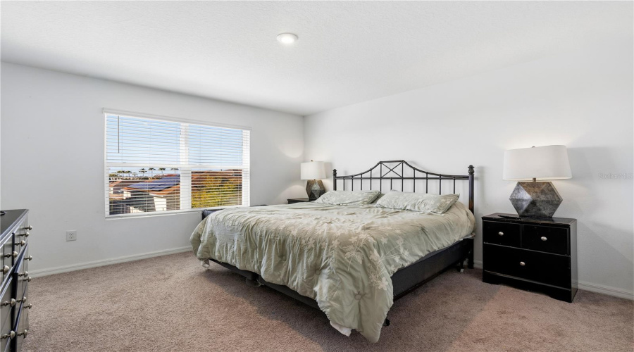 DAVENPORT, Florida 33897, 5 Bedrooms Bedrooms, ,3 BathroomsBathrooms,Residential,For Sale,COSTA BLANCA,0,MFRO6394031