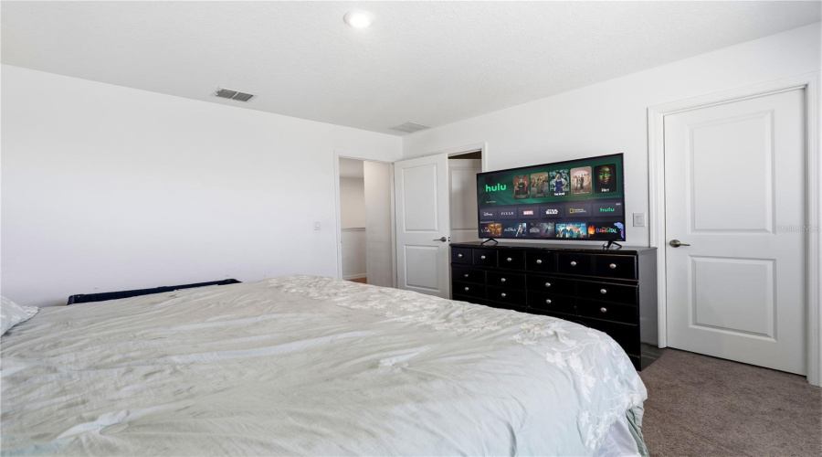 DAVENPORT, Florida 33897, 5 Bedrooms Bedrooms, ,3 BathroomsBathrooms,Residential,For Sale,COSTA BLANCA,0,MFRO6394031