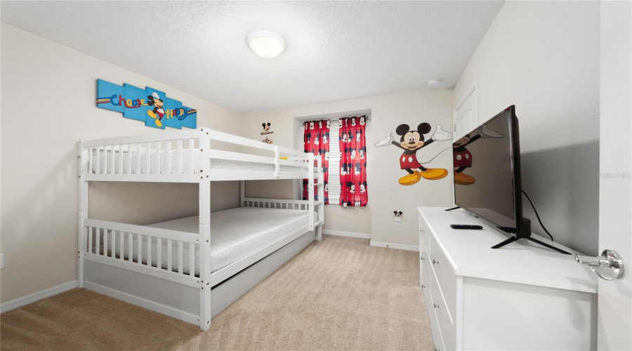 DAVENPORT, Florida 33837, 5 Bedrooms Bedrooms, ,3 BathroomsBathrooms,Residential,For Sale,OAKMOSS LOOP,0,MFRS5146925